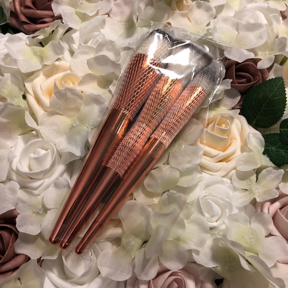 Alamar Brush Trio - Picture 2 of 2